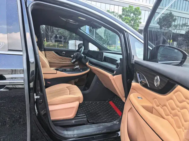 Forthing Xinghai V9 — Фото автомобиля 11
