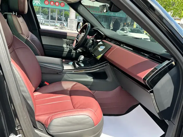 Land Rover Range Rover Sport — Фото автомобиля 7