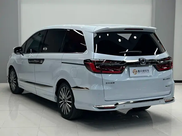 Honda Elysion — Фото автомобиля 20
