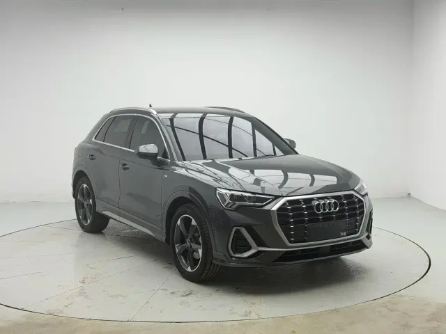 Audi Q3 — Фото автомобиля 3