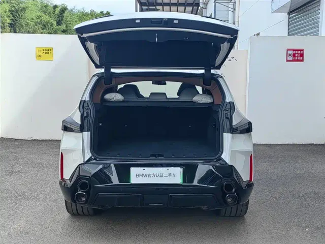 BMW XM — Фото автомобиля 6