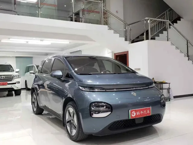 Baojun Cloud — Фото автомобиля 3