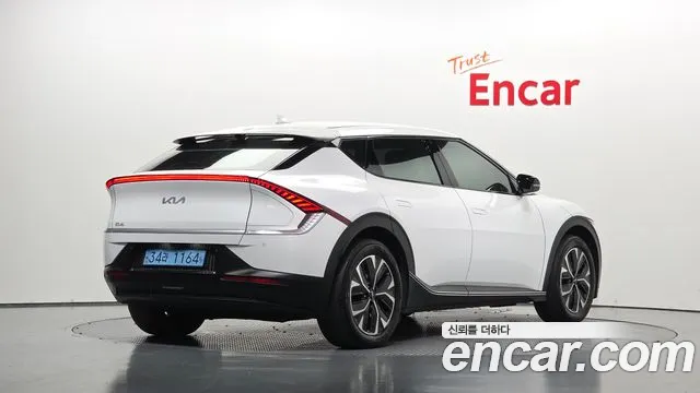 Kia EV6 — Фото автомобиля 2