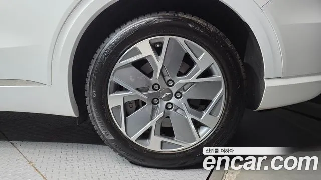 Genesis GV70 Electrified — Фото автомобиля 6