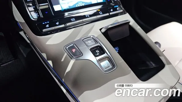 Hyundai Grandeur New — Фото автомобиля 12