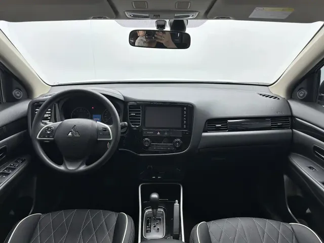Mitsubishi Outlander — Фото автомобиля 7
