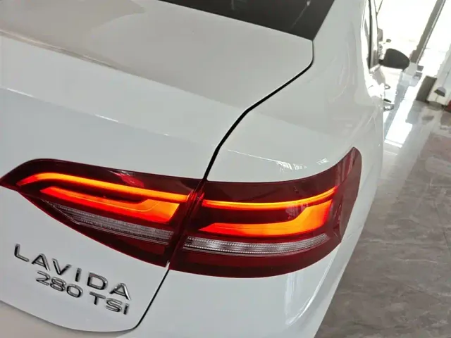 Volkswagen Lavida — Фото автомобиля 7