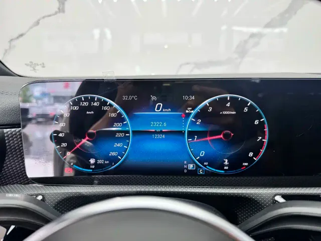 Mercedes-Benz A-Class — Фото автомобиля 14