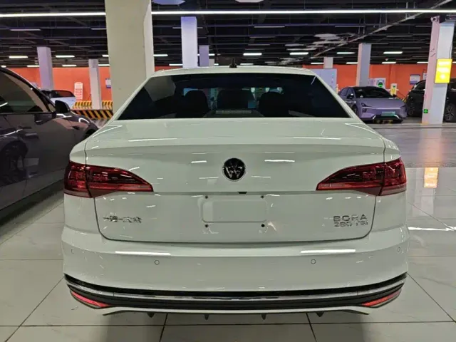 Volkswagen Bora — Фото автомобиля 5