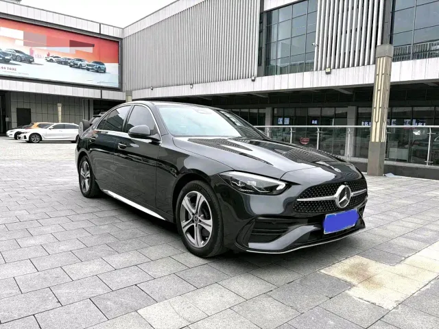 Mercedes-Benz C-Class — Фото автомобиля 3