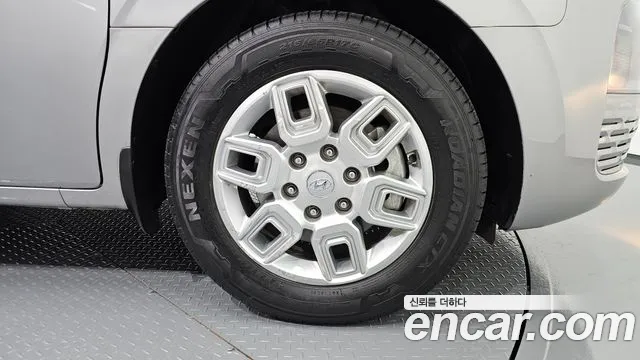 Hyundai Staria — Фото автомобиля 6