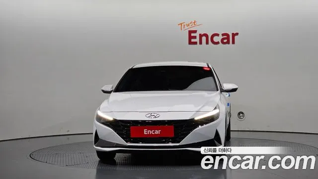 Hyundai Avante CN7 — Фото автомобиля 3