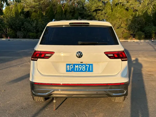 Volkswagen Tiguan L — Фото автомобиля 11