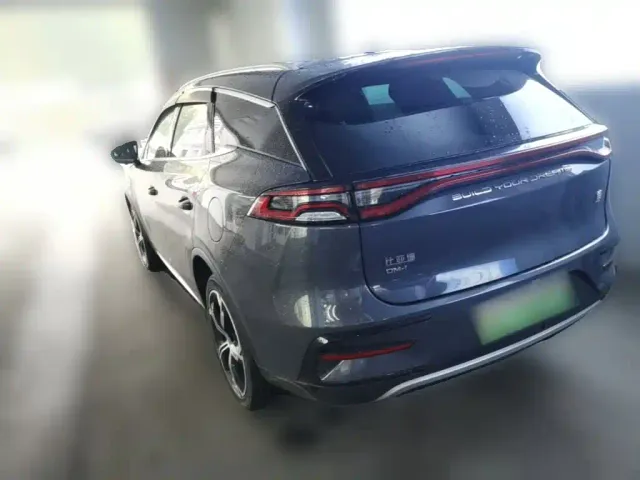 BYD Tang — Фото автомобиля 6