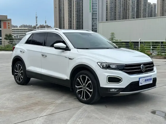 Volkswagen T-Roc — Фото автомобиля 3