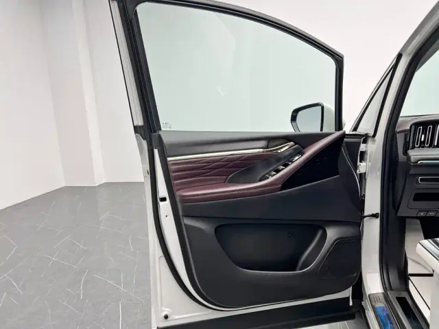 GAC Trumpchi M8 — Фото автомобиля 13