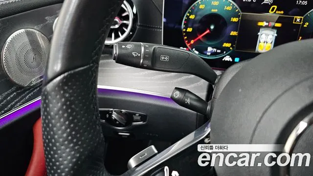 Mercedes-Benz E-Class — Фото автомобиля 27
