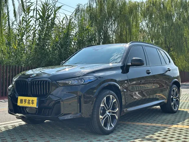 Фотография автомобиля — BMW X5