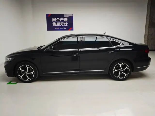 Volkswagen Passat — Фото автомобиля 9