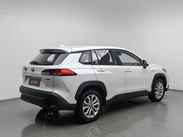 Toyota Frontlander — Фото автомобиля 2