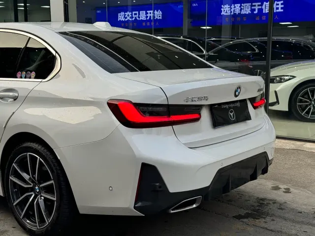 BMW 3 Series — Фото автомобиля 17