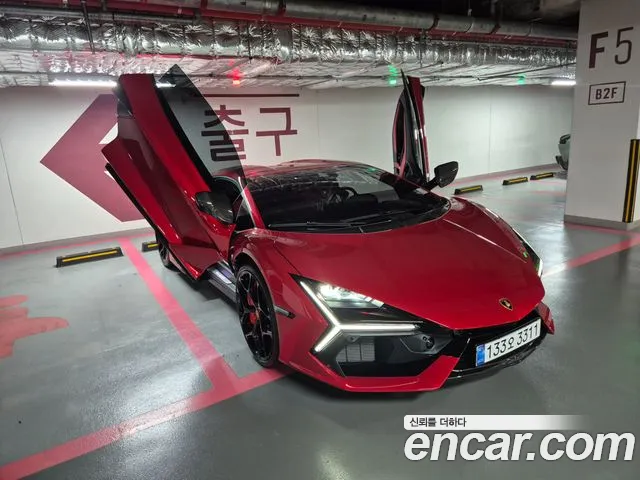 Lamborghini Revuelto — Фото автомобиля 2