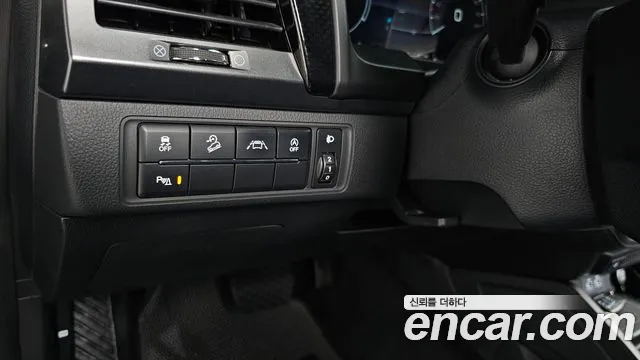 KG_Mobility_Ssangyong Rexton Новый Rexton Sport Khan Дизель 2.2 4WD — Фото автомобиля 17