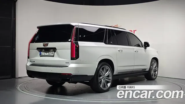 Cadillac Escalade Generation 5 — Фото автомобиля 2