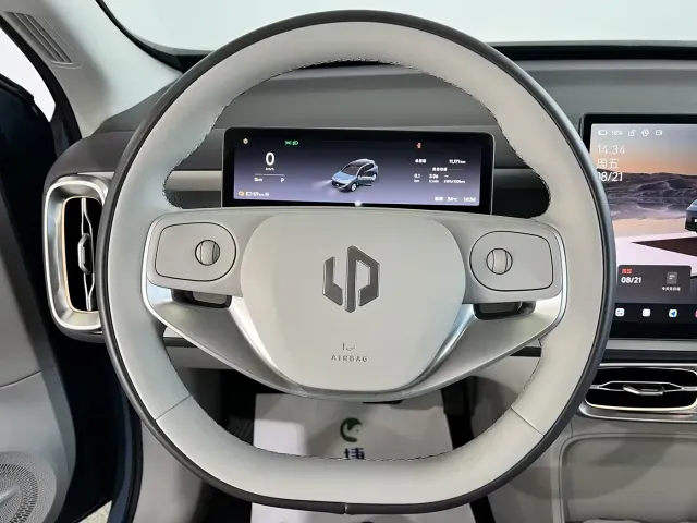 Leapmotor B10 — Фото автомобиля 27