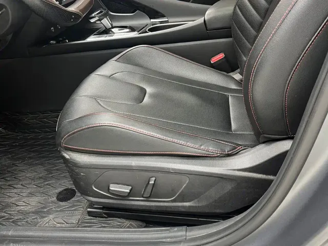 Hyundai Elantra — Фото автомобиля 9