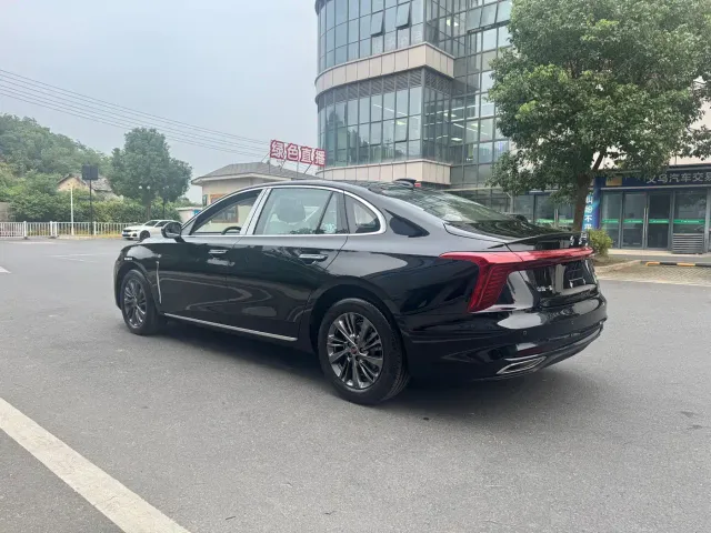 Hongqi H5 — Фото автомобиля 7