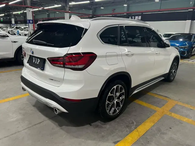 BMW X1 — Фото автомобиля 4