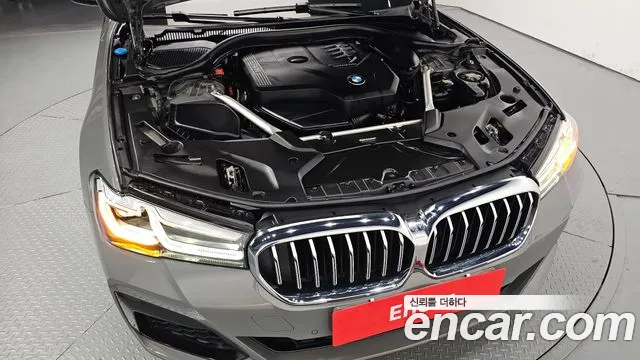 BMW 5 Series G30 — Фото автомобиля 9