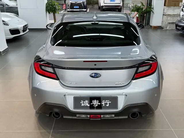 Subaru BRZ — Фото автомобиля 6