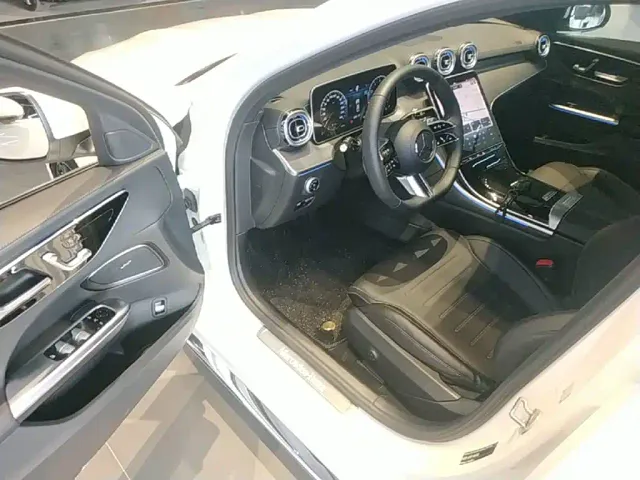 Mercedes-Benz C-Class — Фото автомобиля 15