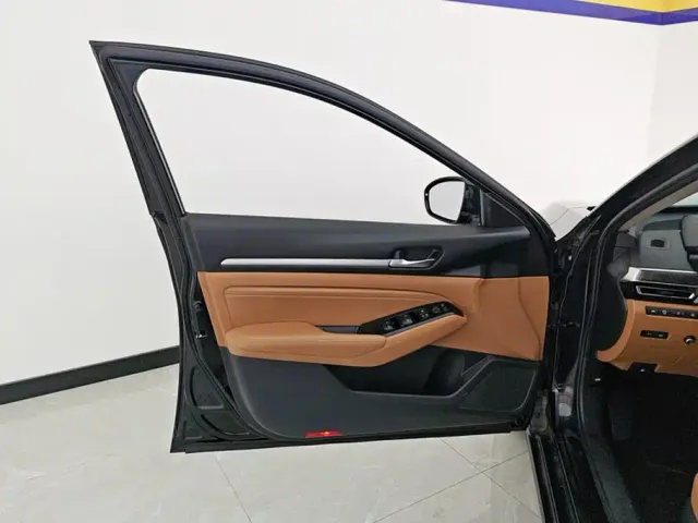 Nissan Teana — Фото автомобиля 7