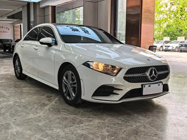 Mercedes-Benz A-Class — Фото автомобиля 3