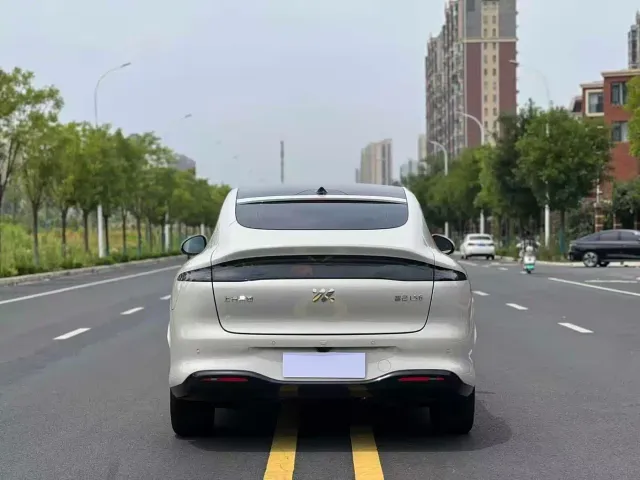 IM Motors LS6 — Фото автомобиля 8