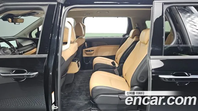 Kia Carnival Generation 4 — Фото автомобиля 11