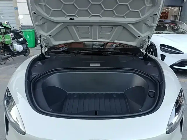 Xiaomi SU7 — Фото автомобиля 19