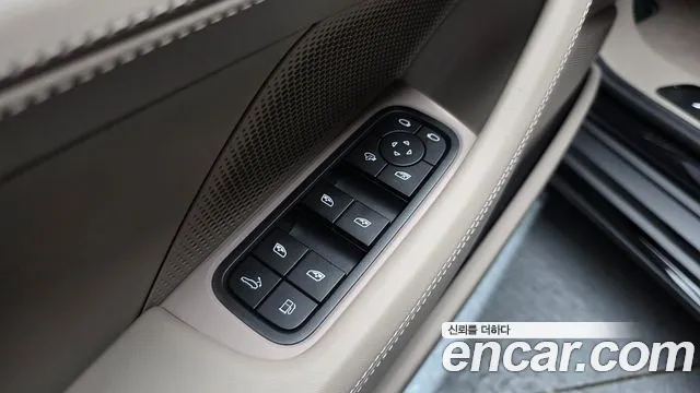 Porsche Panamera — Фото автомобиля 22
