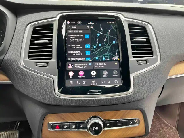 Volvo XC90 — Фото автомобиля 18