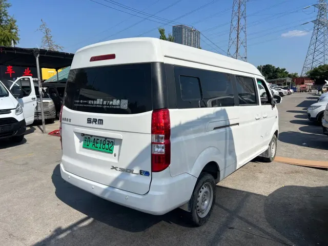Shineray SRM Xinyuan New Energy Hiace EV — Фото автомобиля 6