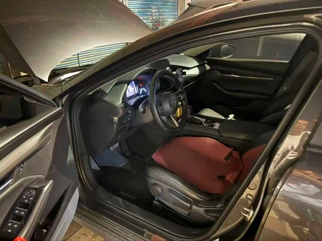Mazda Axela — Фото автомобиля 7
