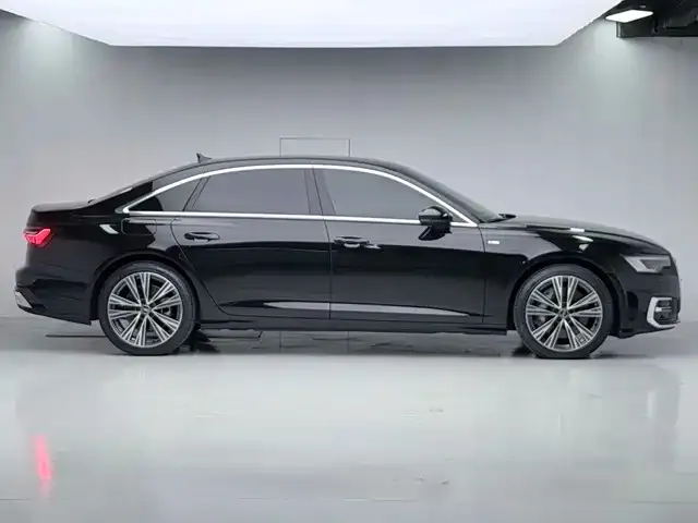 Audi A6L — Фото автомобиля 9