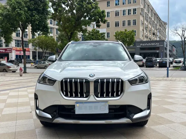 BMW X1 — Фото автомобиля 2