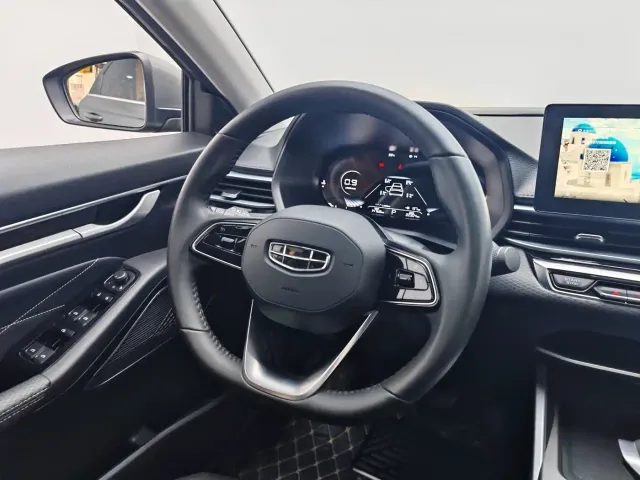 Geely Emgrand — Фото автомобиля 16