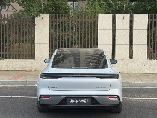 Geely Galaxy Xingyao 8 — Фото автомобиля 7
