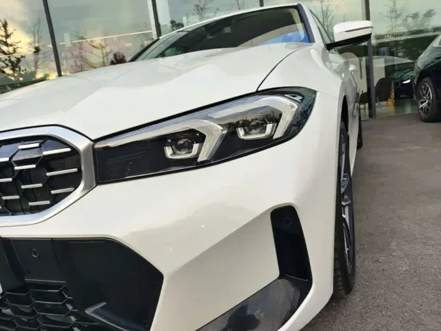 BMW 3 Series — Фото автомобиля 23