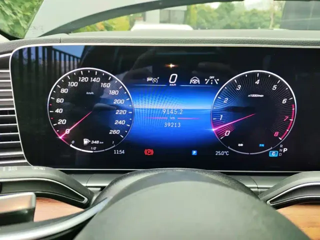 Mercedes-Benz GLE-Class — Фото автомобиля 15